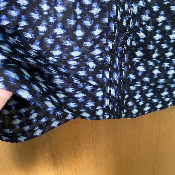 4/$20 | Reitmans Sheer Black and Blue Blouse as-is - Picture 5 of 6